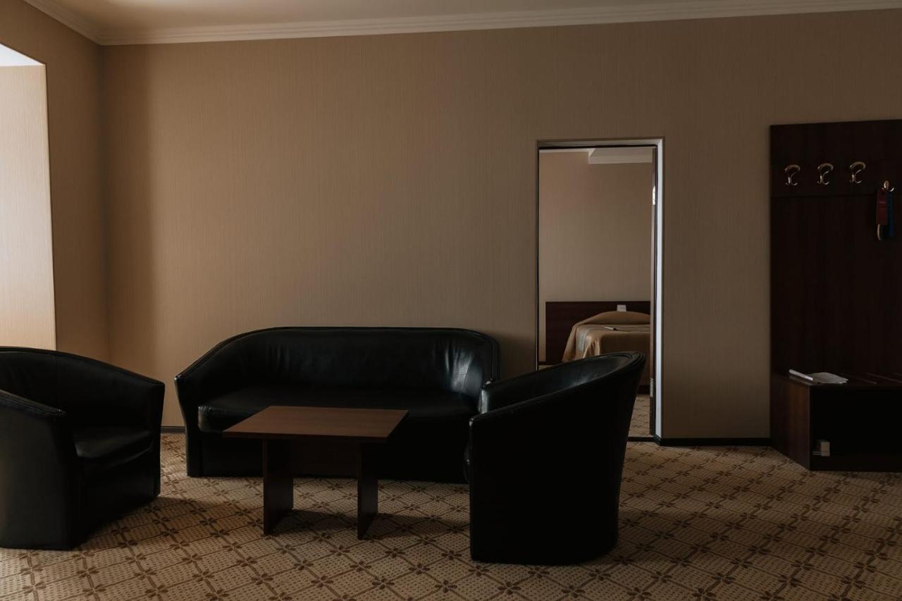 Medeu Hotel คอสตาเนย์ ภายนอก รูปภาพ