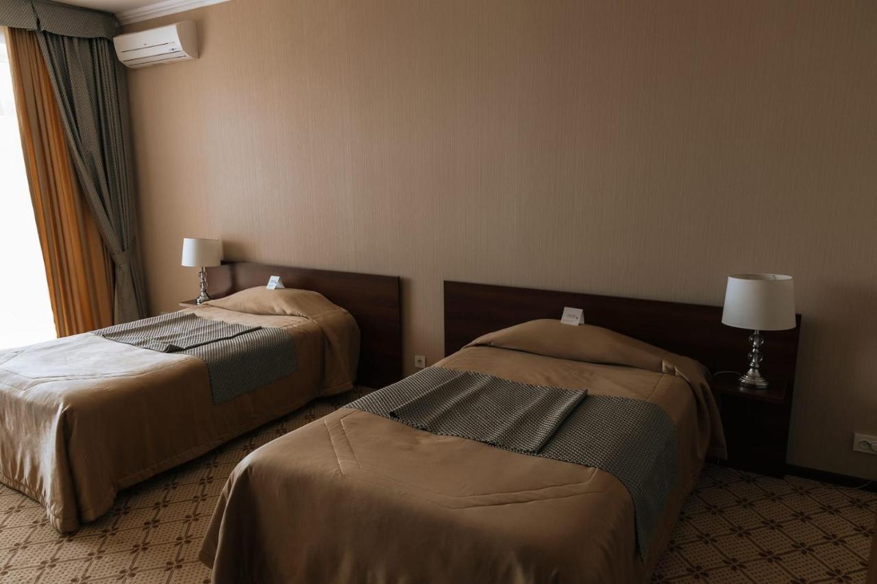 Medeu Hotel คอสตาเนย์ ภายนอก รูปภาพ