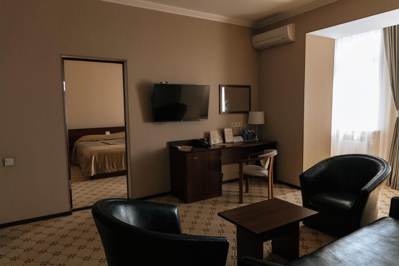 Medeu Hotel คอสตาเนย์ ภายนอก รูปภาพ