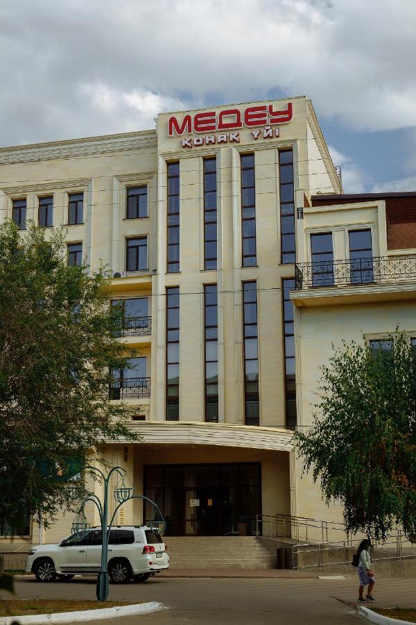 Medeu Hotel คอสตาเนย์ ภายนอก รูปภาพ