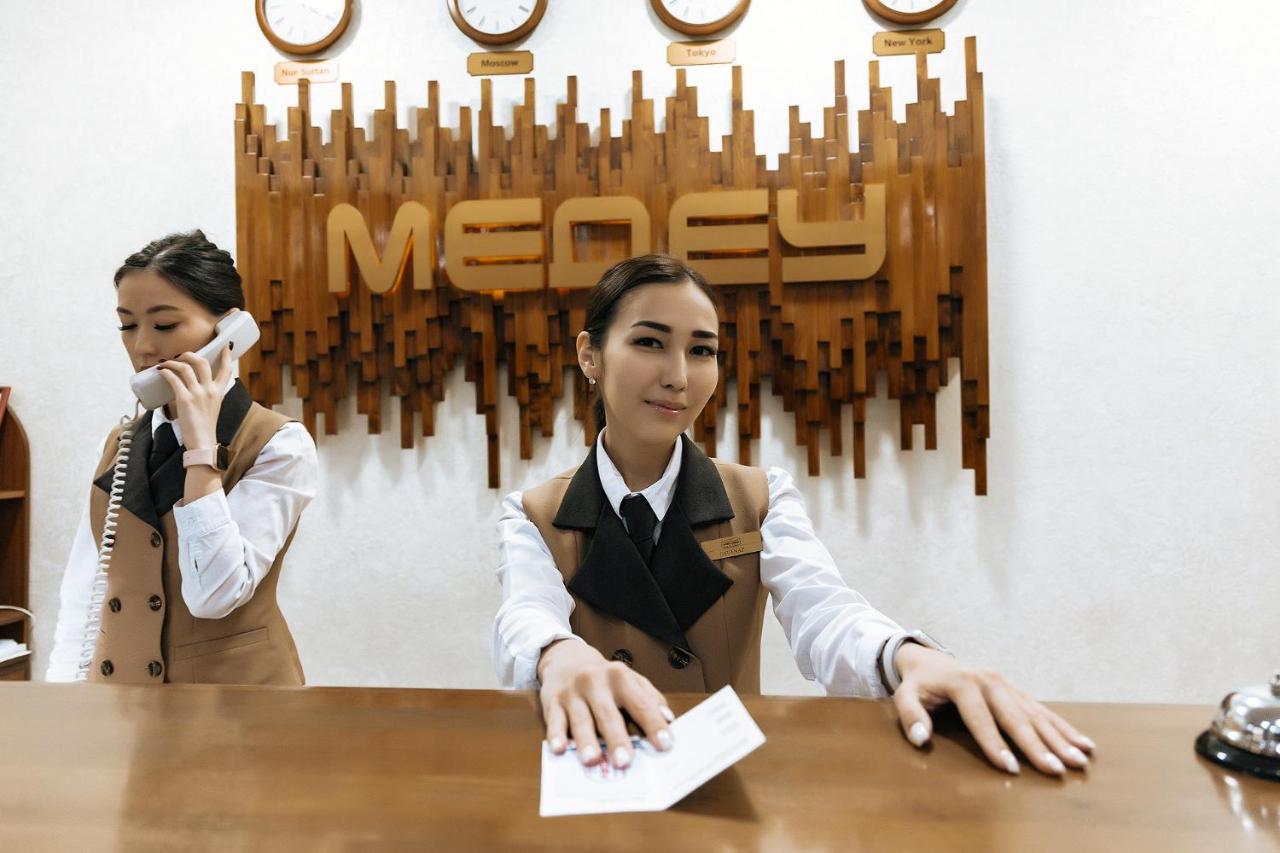 Medeu Hotel คอสตาเนย์ ภายนอก รูปภาพ